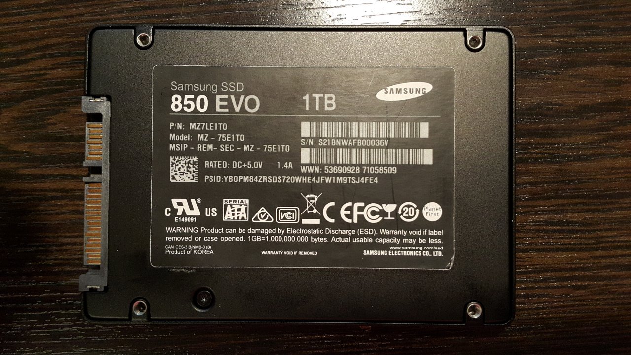 SSD Samsung 1tb. Samsung u.2 SSD. SSD Samsung 1tb вместо винчестера. Не вижу ssd samsung