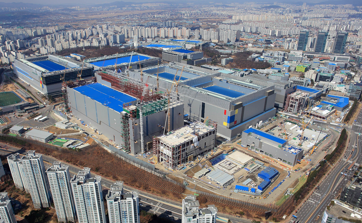 Current-Hwaseong-EUV-Line-as-of-March-2019.jpg Current-Hwaseong-EUV-Line-as-of-March-2019.jpg